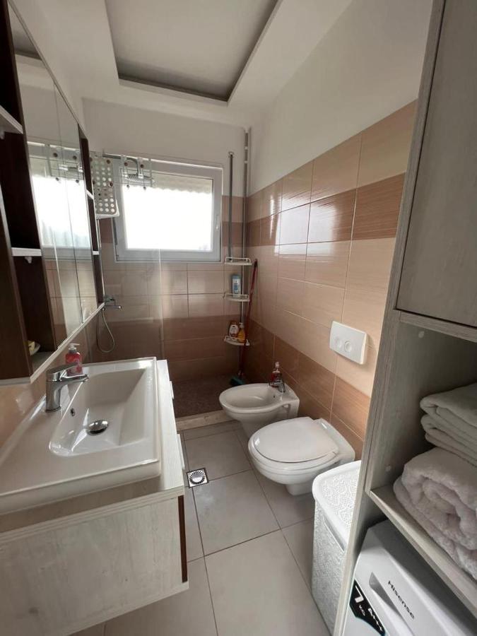 Soleil Apartment With Sunbed & Umbrella Vlore Exterior photo