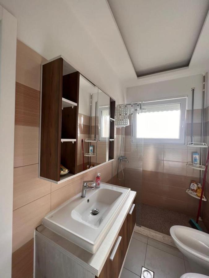 Soleil Apartment With Sunbed & Umbrella Vlore Exterior photo